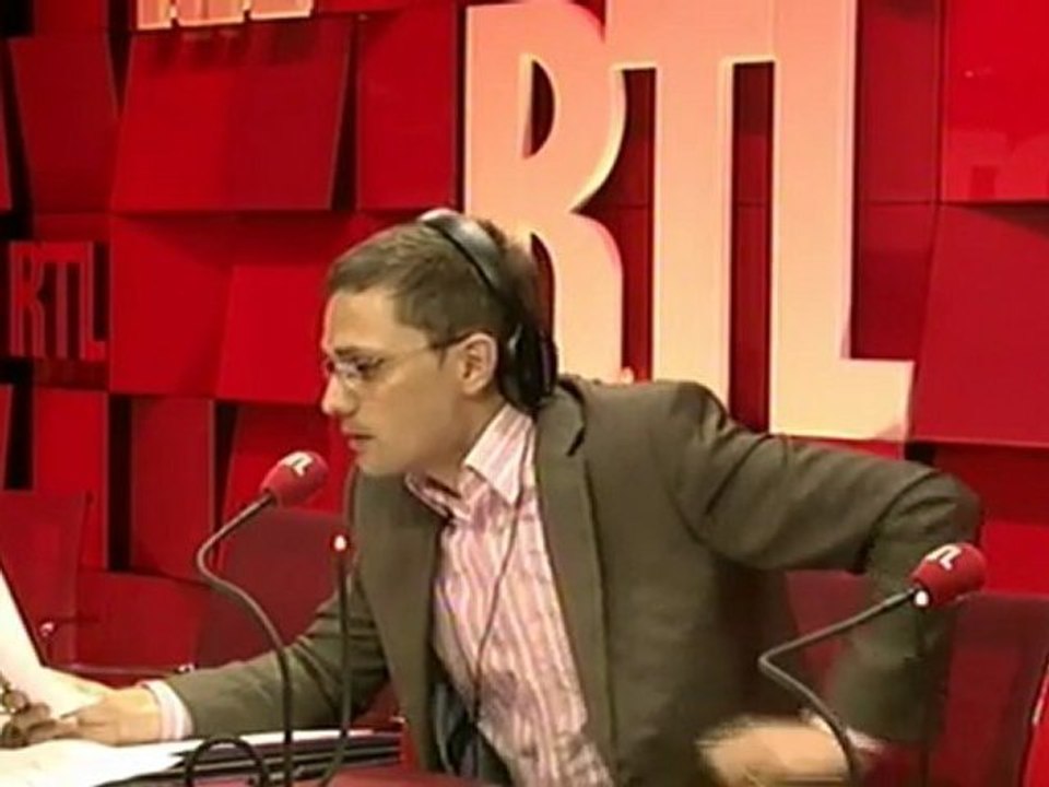 "Les Carnets politiques" : la défection de Borloo fait grincer des dents