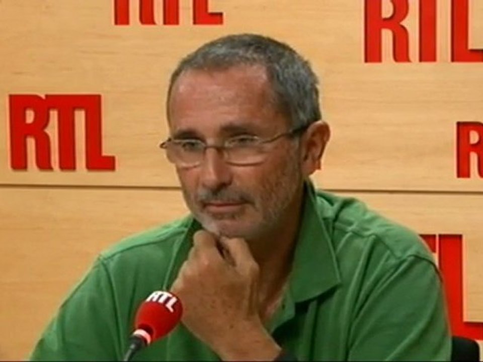 Thierry Lhermitte, comédien, parrain de la Fondation pour la recherche médicale : "La démarche scientifique est le contraire de la politique"