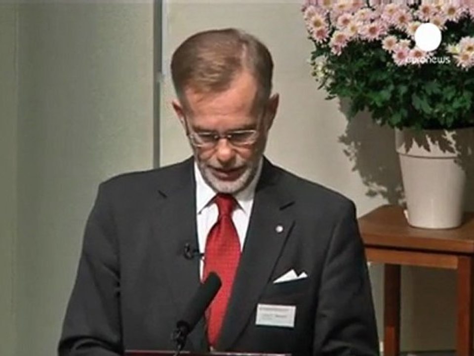 Premio Nobel de Medicina 2011 a tres bandas