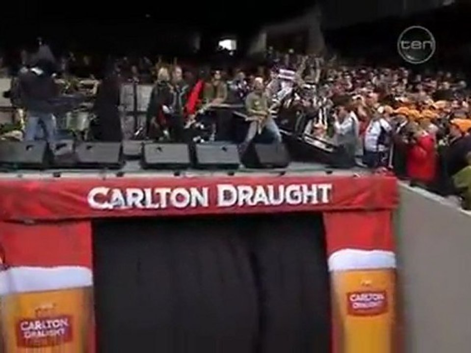 Meatloaf Live at the AFL Grand Final 2011 Australia Bat Out Of Hell YouTube video Dailymotion