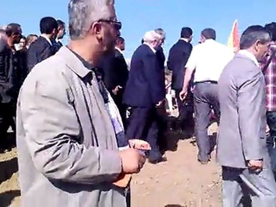 Sn Bakanımızın Temasları Köyümüz için projeleri Bal Ormanı Yapımı,Ahlat ve Badem Ağaçları dikimi,Lojman için katkıları