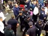 700 arrested: Leftist Hippie's fight  to Occupy the Brooklyn Bridge