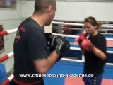 Sifu Nihat Atamtürk - Pratzentraining mit Misuzu Tbaila