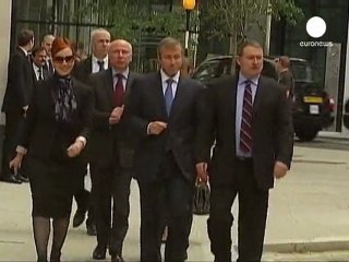 Chelsea'nin sahibi Abramoviç şantajla suçlanıyor