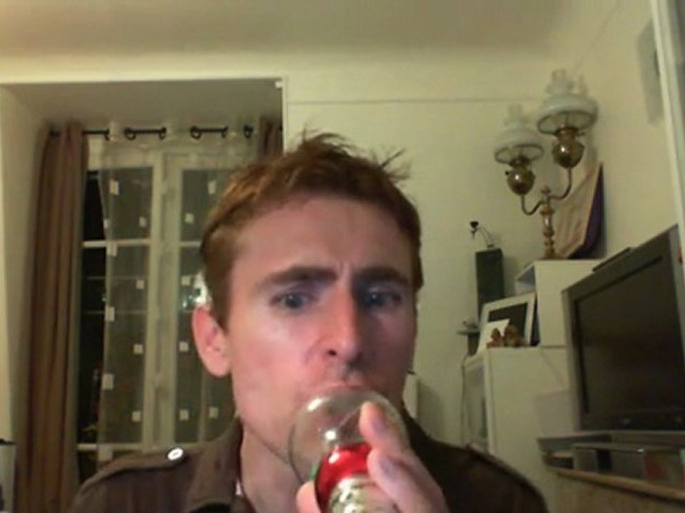 Wiwi égratigne "can't stand me now"