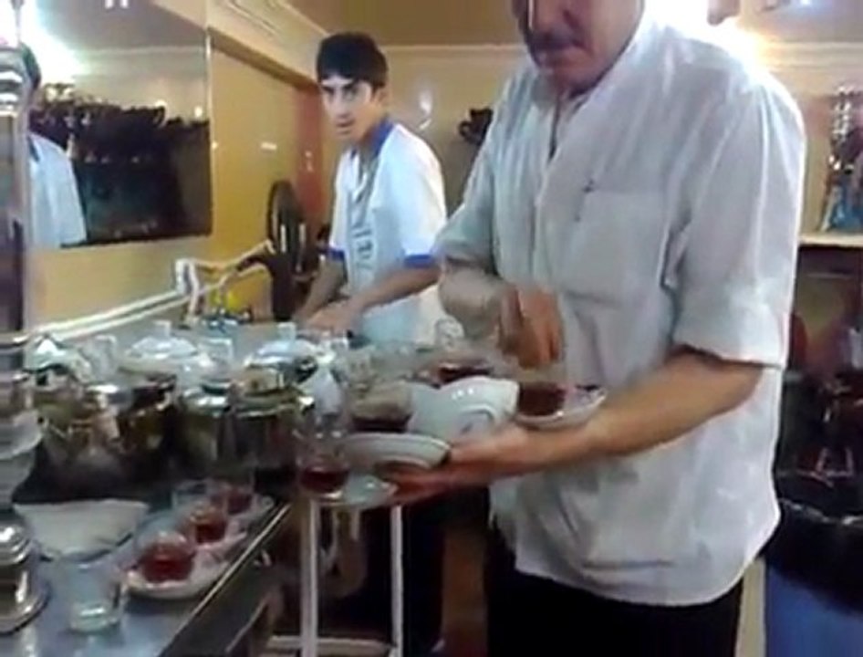Le serveur de thé