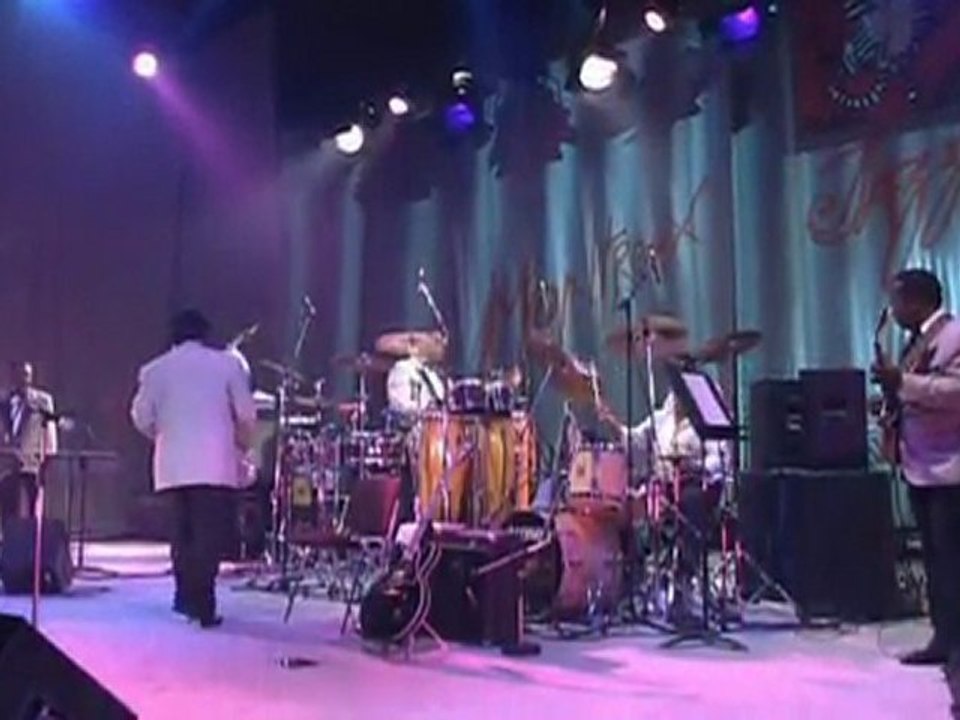 B.B. King - B.B. King Intro (From B.B. King - Live at Montreux 1993)