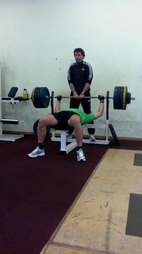 Elly Lefort 185 kgs développé couché
