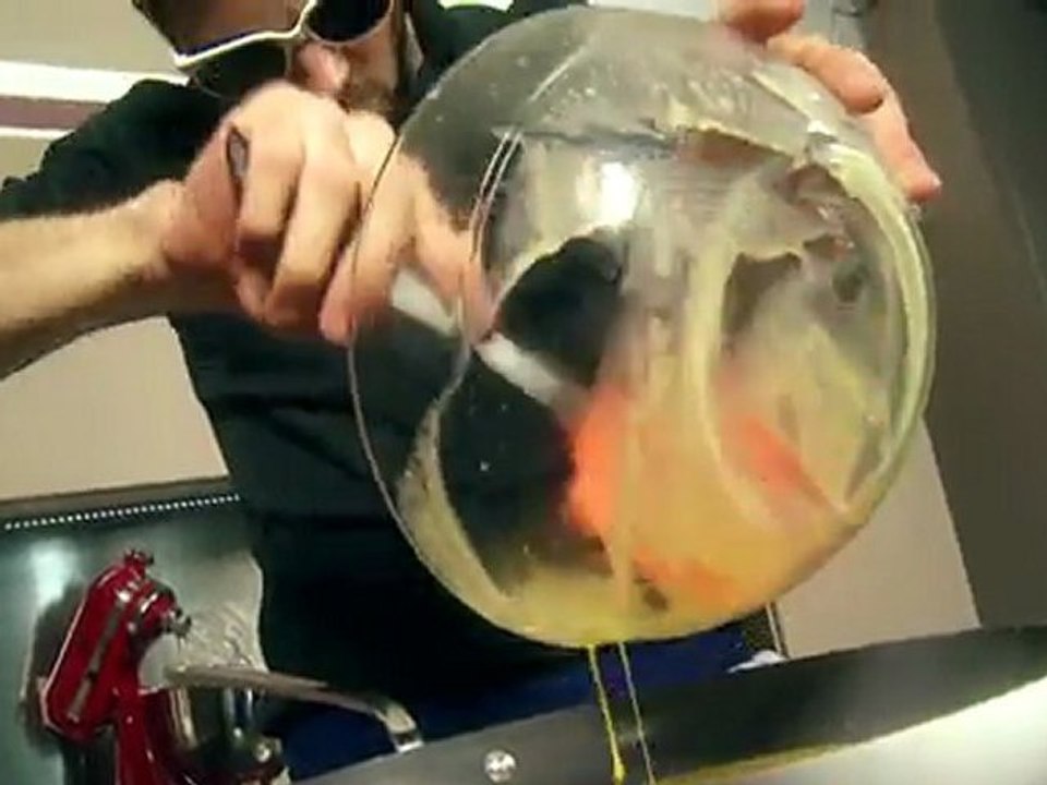 Recette d'Oeufs Brouillés au Saumon dans leur Coquille