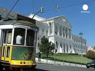 Borç krizinde bankalar spot altında