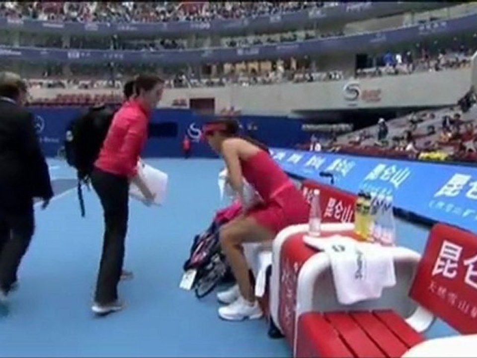 Peking - radwanska weiter dank verletzter ivanovic