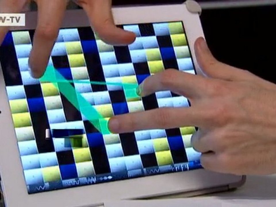 An orchestra of tablet pcs and smartphones | video of the day