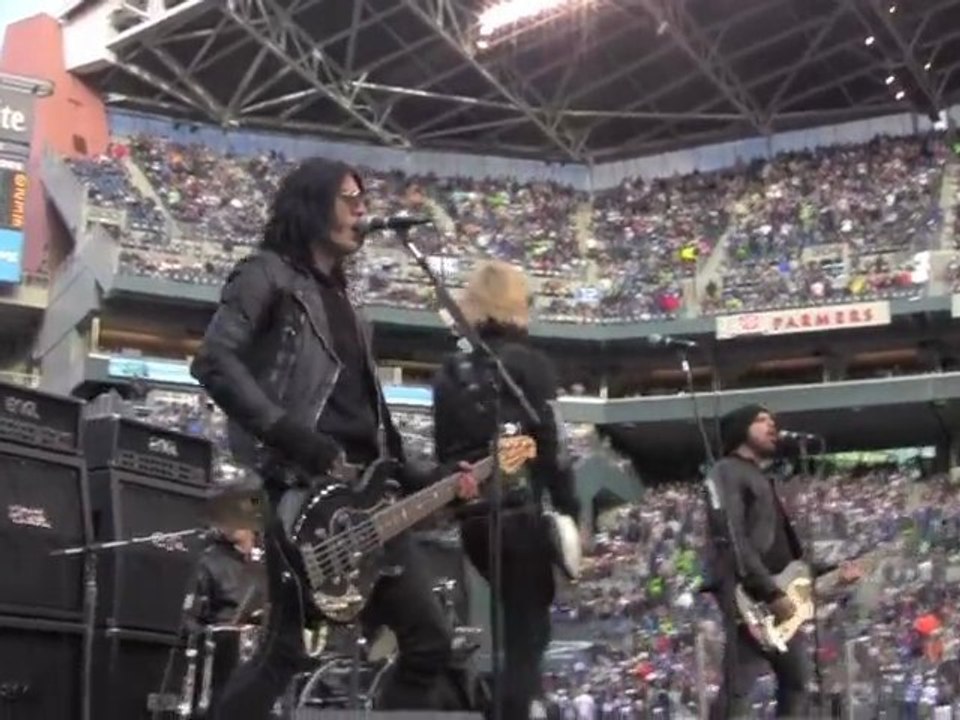 Duff McKagan's Loaded - We Win (Live)