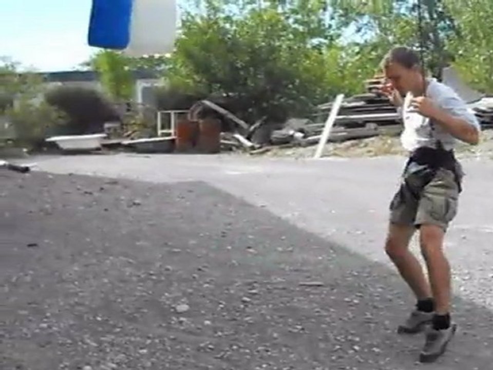 Essai de suspension pour la création 2012 Histoires de coeurs avec Pierre Garabiol du Transe Express