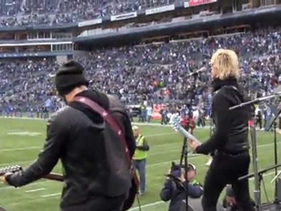 Rock Bullet - April 2011 featuring Duff McKagan's Loaded, Rory Gallagher, Ben Waters, Slash, Dave Matthews Band