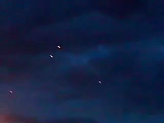 UFO πετούν σε όλο το Wheat Ridge, Κολοράντο. 2-Οκτ-2011