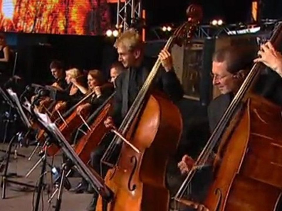 robin-gibb-massachusetts-from-in-concert-with-the-danish-national