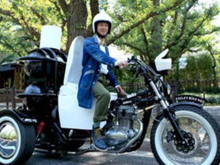 la moto qui fonctionne.. aux excréments!