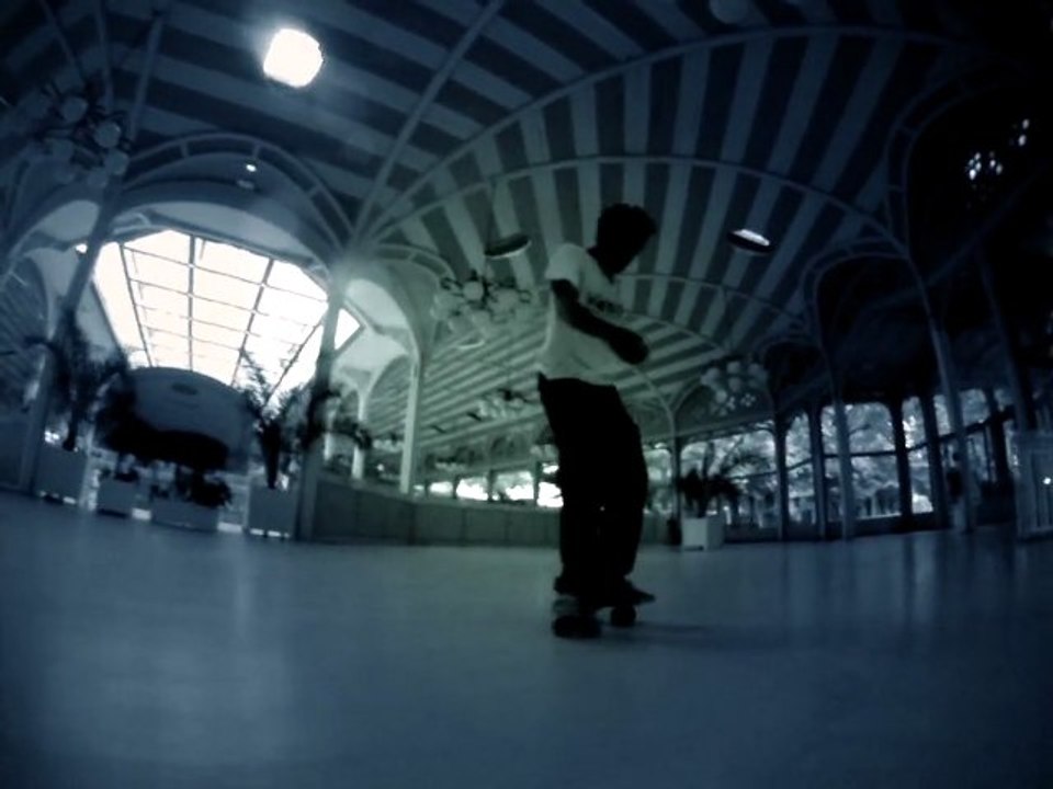 Pierre Meddah ride le  Freeline Skates
