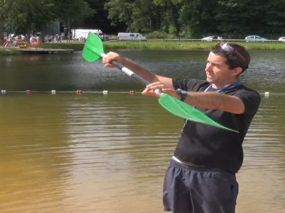 Ecole des sports d'Abreschviller : Kayak au plan d'eau le 10 juillet 2011