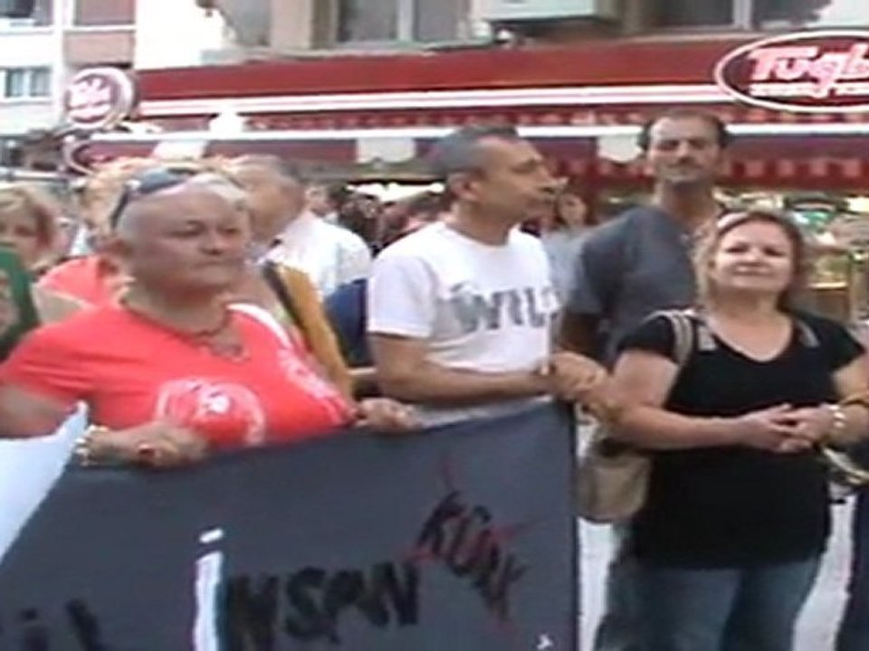 4 Ekim 2011 Dünya Hayvan Hakları Günü Etkinliği Basın Bildirimiz (İzmir)