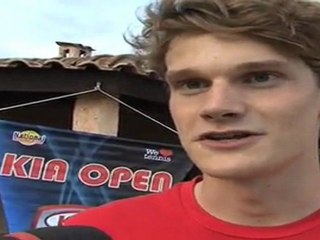 Yannick Agnel sort sa raquette !