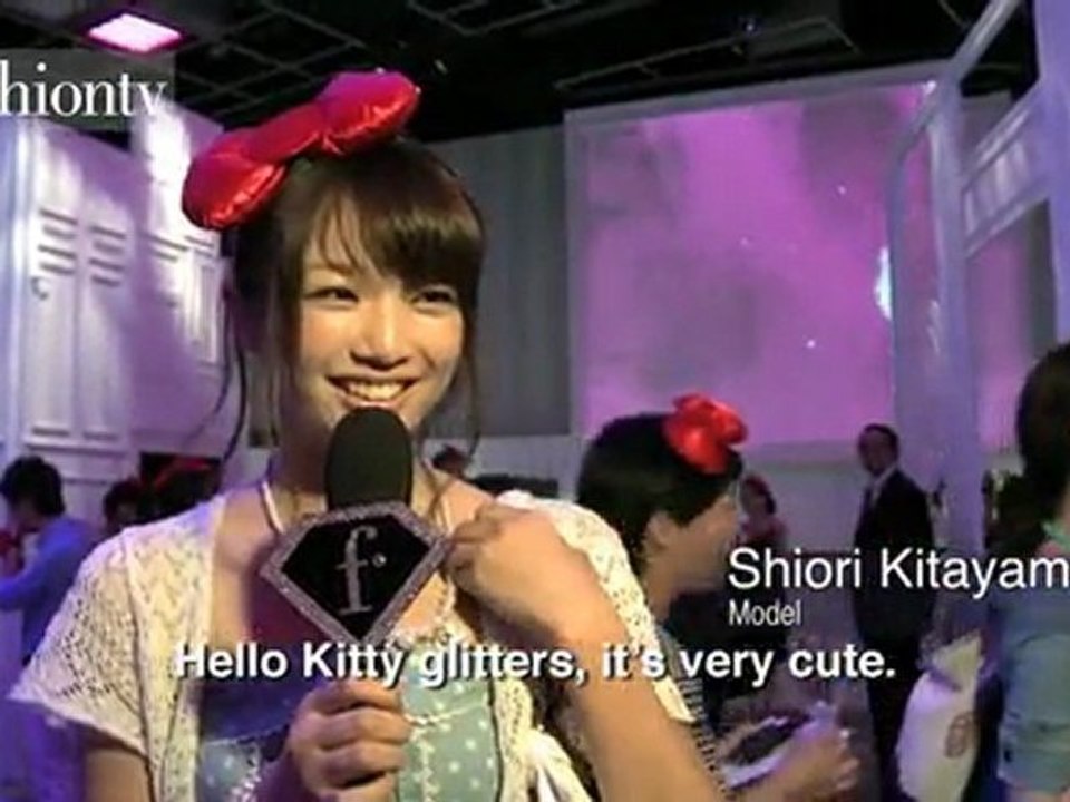 Hello Kitty by Swarovski ft Yuko Yamaguchi & Hara Kara - video