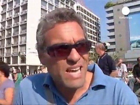 Batalla campal en Atenas entre policías y manifestantes