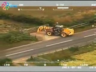 Forklift çalan genç mezarlığa daldı