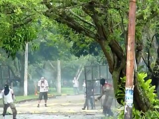 Violência em protesto de estudantes na Colômbia