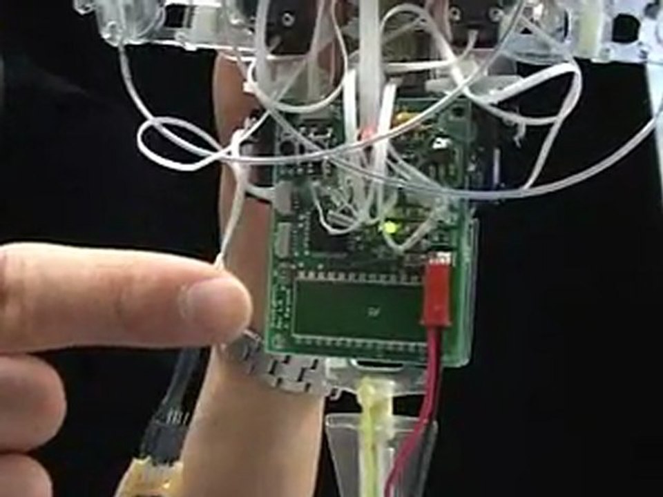Stickybot, robot de l'université de Stanford inspiré du Gecko