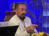 Münafık kendi anlattığı hurafelerle dolu dine inanmaz (Adnan Oktar)