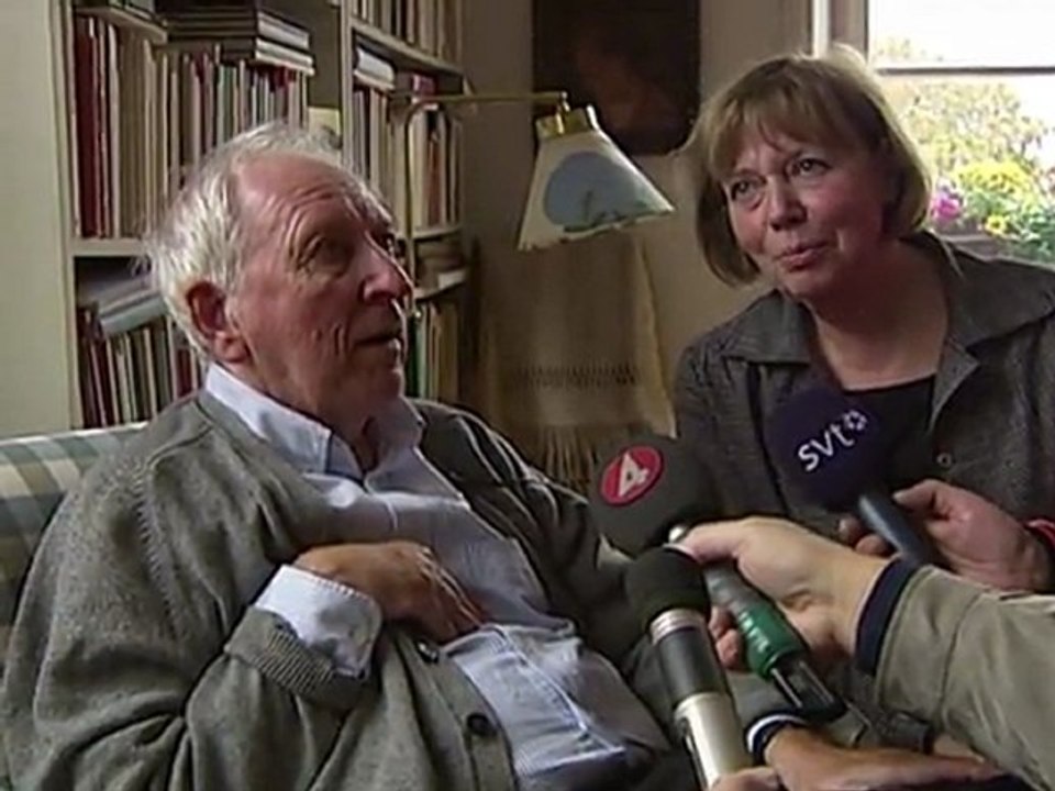 Swedish poet Transtroemer wins Nobel Literature Prize