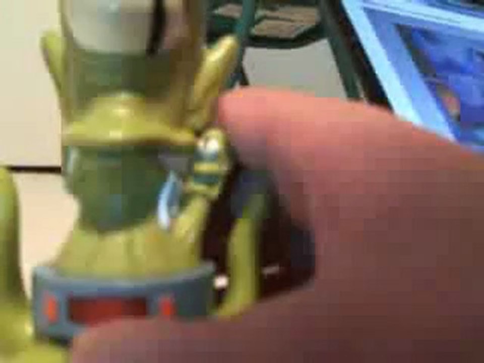 simpsons thoh  alien toy (Burger King Happy Meal)