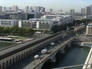 Les journalistes étrangers visitent Bercy 3