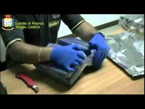 Gioia Tauro (RC) - Sequestrati nei pressi del porto 560 kg di cocaina purissima