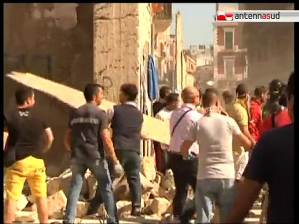 TG 07.10.11 Nove indagati per il crollo di Barletta