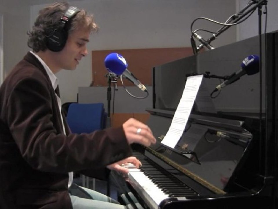 Jean-Eméric DANCO -L'oiseau des vacances (Trenet)- Live sur France Bleu Nord