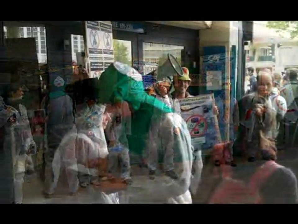 NoG8 Uncut au Havre contre le nucléaire et les esquiveurs d'impôts, le 26/05/2011