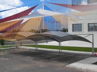 Τα πάντα για τα στέγαστρα αυτοκινήτων