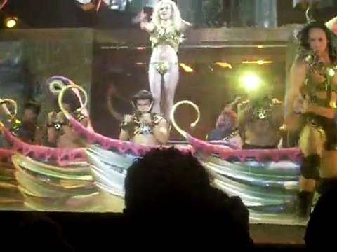 Britney Spears - Gimme More @ Paris-Bercy 06-10-11