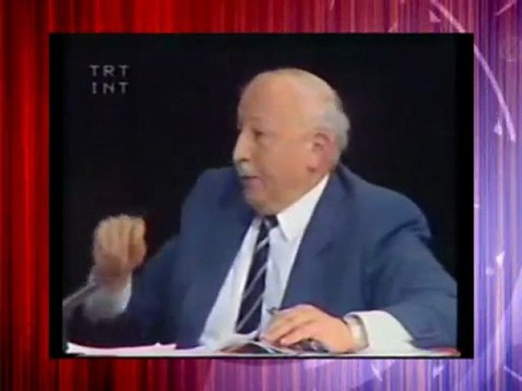 Merhum Prof. Dr. Necmettin Erbakan Hocamız, İslam Birliği'nin kurulması gerektiğini anlatıyor