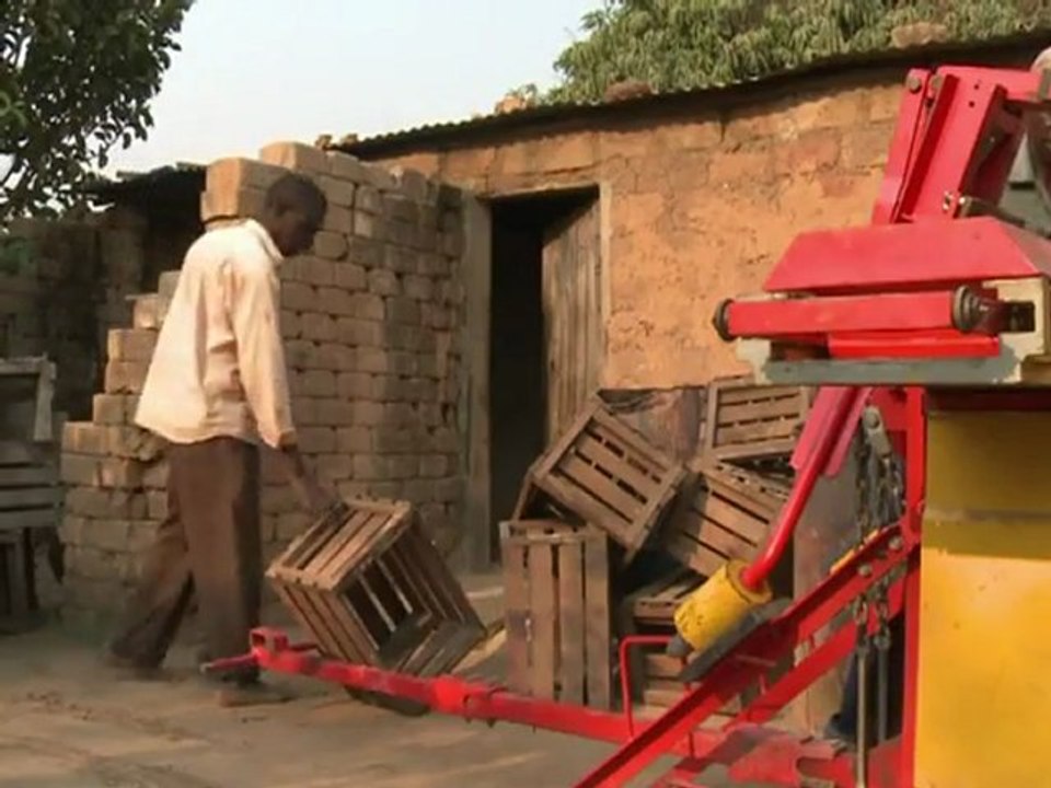 Economie Autonomisante, Activité, Autogestion, Nature ... 74