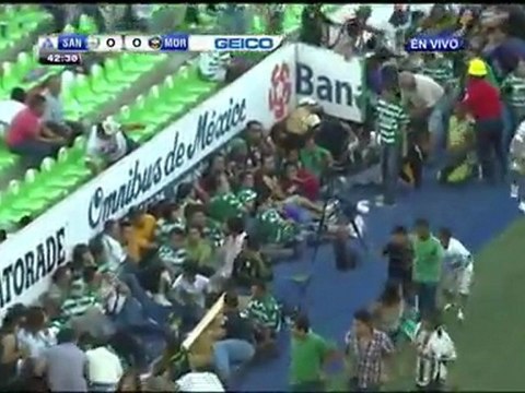 Gunshots Cause Panic, Suspend Monarcas Morelia vs Santos Lagunas, August 20, 2011, Torreón, Mexico