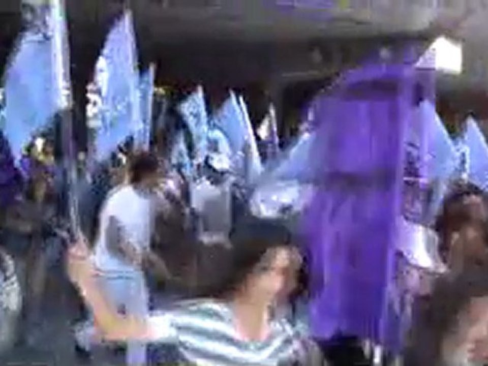 İSYAN DEVRİM ÖZGÜRLÜK