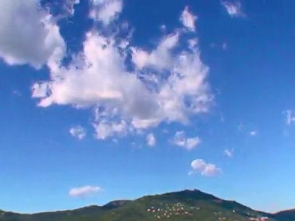 Olmeto Time Lapse ( Clouds of Corsica ) Nuage sur Olmeto Oct 2011 en Corse du Sud