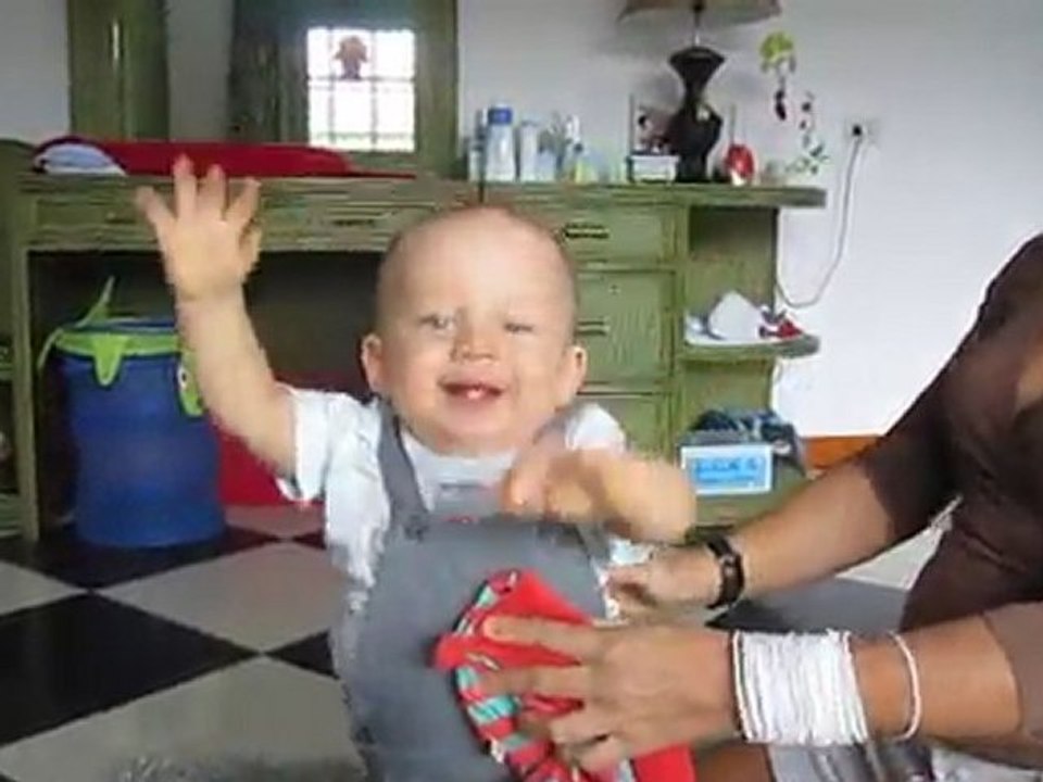 Liam fait ses 1ers pas