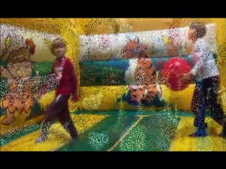 Maeland - parc d'Attraction d'intérieur