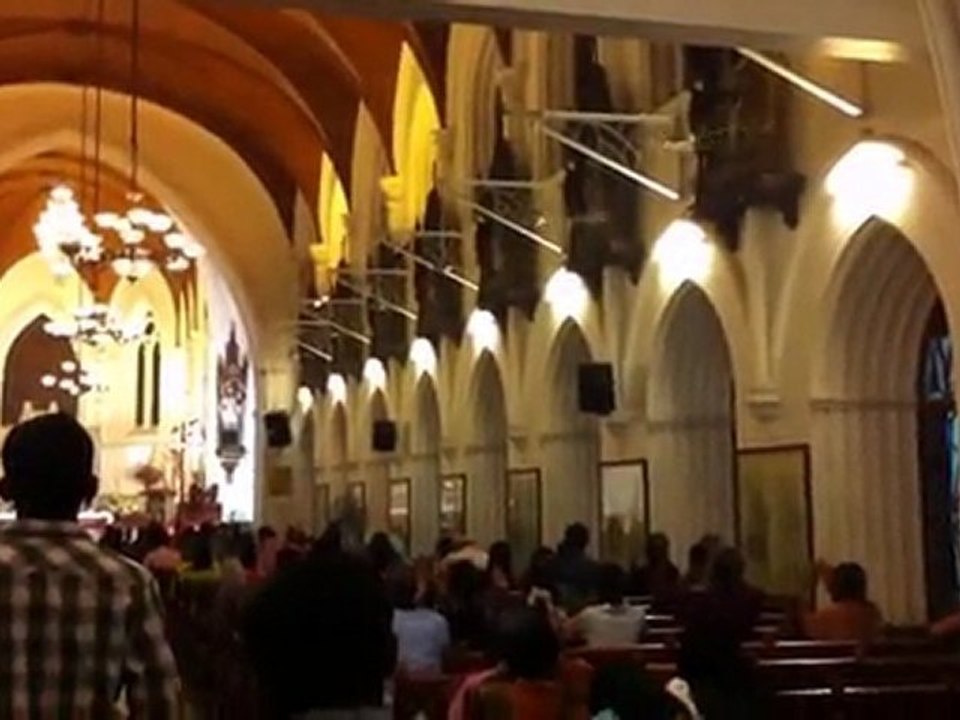 People worship in San Thome church