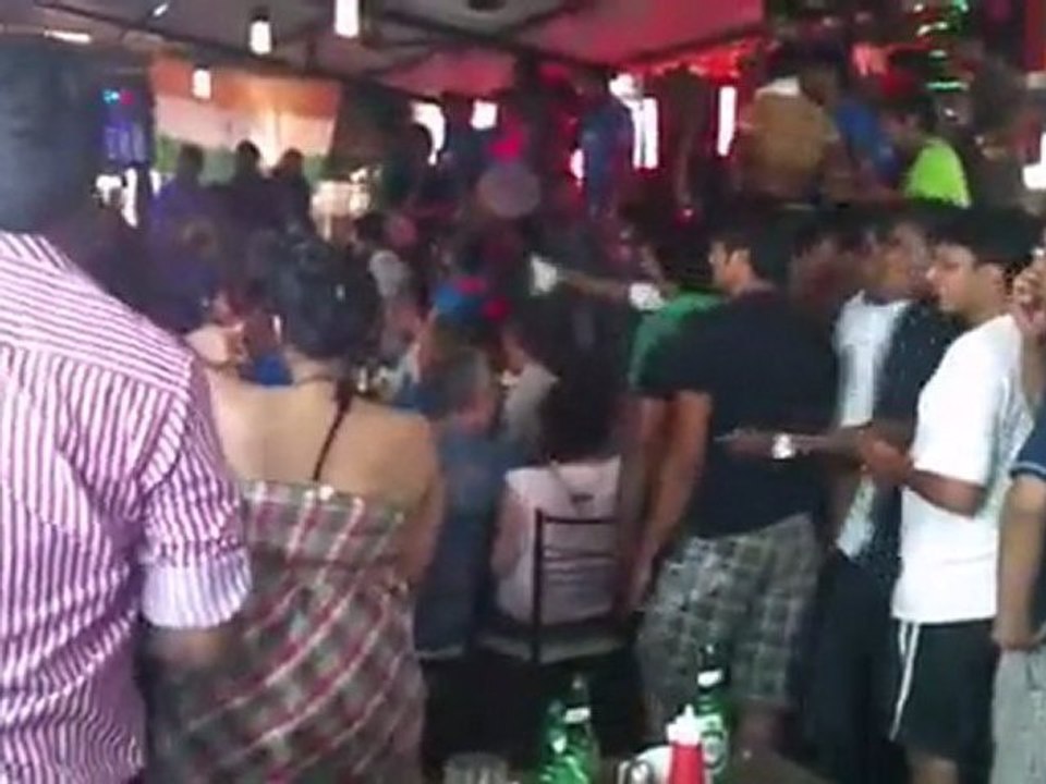 BAGA BEACH GOA INDIA ABOUT TO BEAT PAKISTAN IN WORLD CUP CRICKET